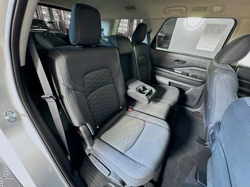 Certified 2024 Nissan Pathfinder SV image 26