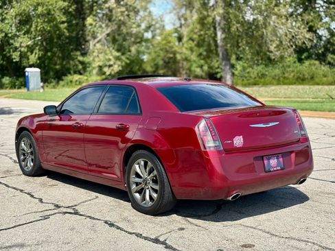 Used 2014 Chrysler 300 S AWD/4WD image 11