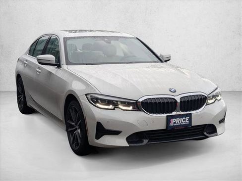 Used 2019 BMW 330i xDrive Sedan w/ Convenience Package image 3