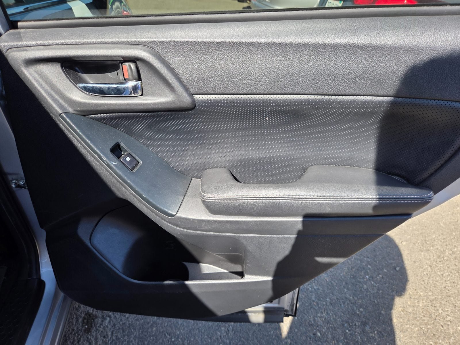 Used 2014 Subaru Forester 2.5i Limited w/ Protection Package #2 AWD/4WD image 13