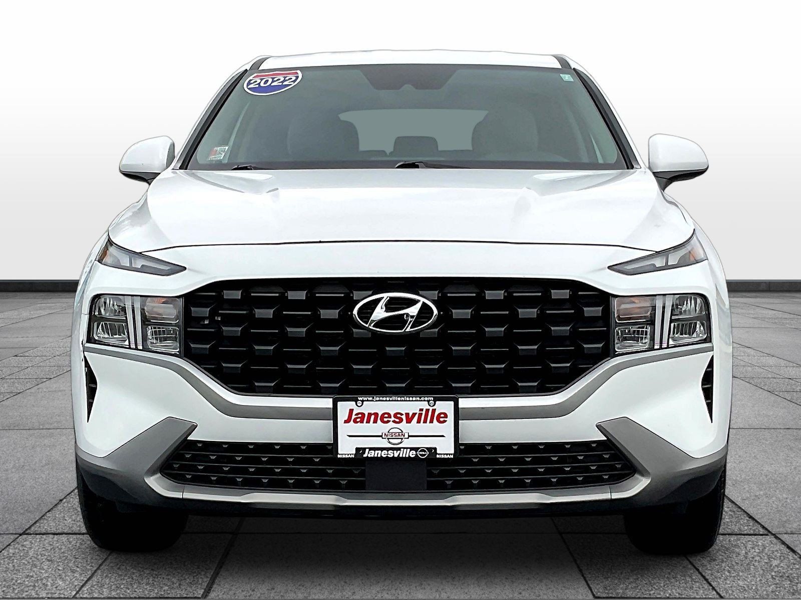 Used 2022 Hyundai Santa Fe SE AWD/4WD image 2