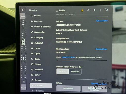 Used 2022 Tesla Model S Plaid image 18