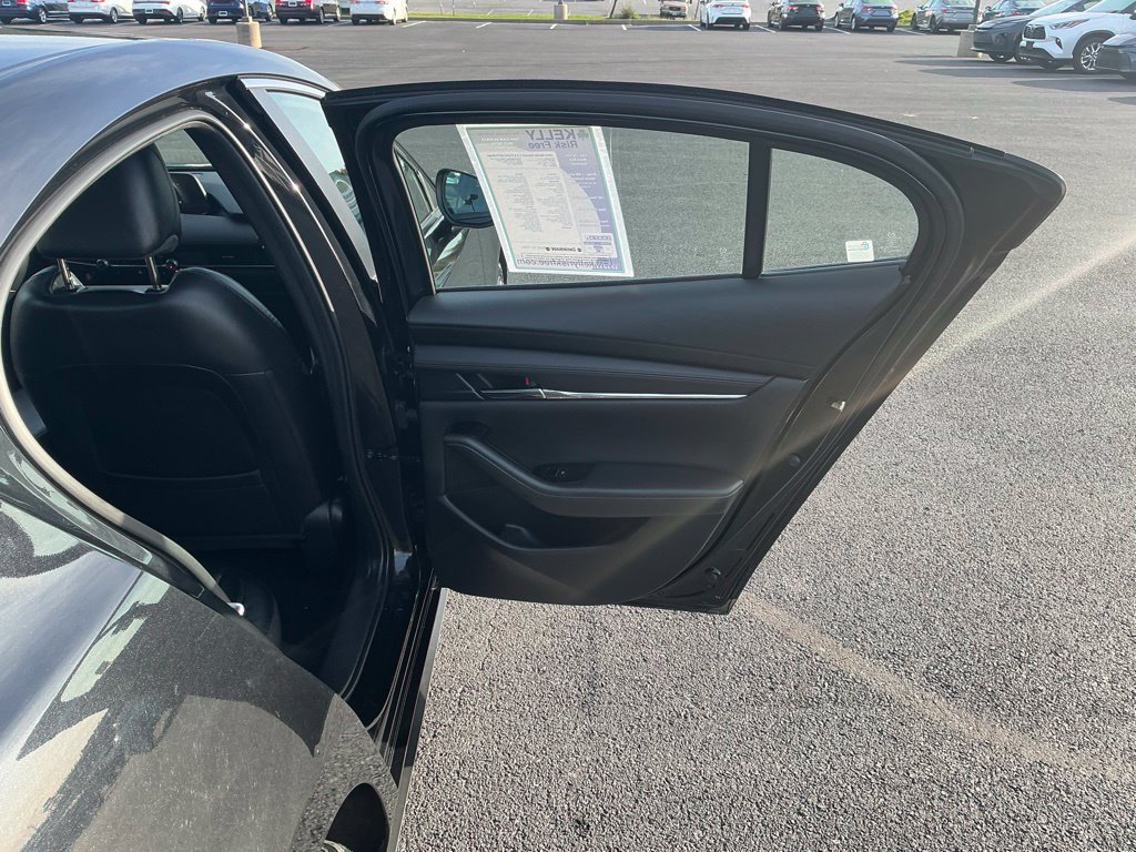 Used 2025 MAZDA MAZDA3 s FWD image 30