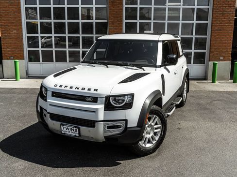 Used 2022 Land Rover Defender 110 S AWD/4WD image 2