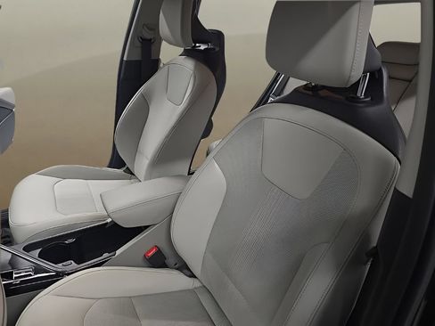 Used 2023 Kia Niro Wind w/ Wind Preserve Package FWD image 14