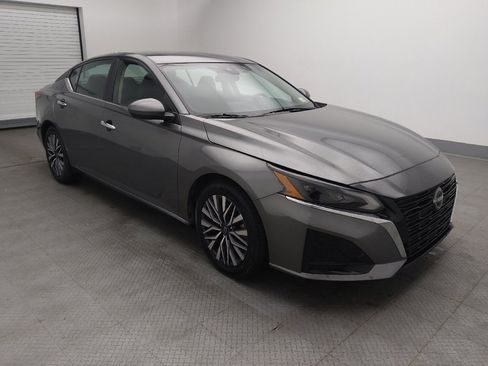 Used 2023 Nissan Altima 2.5 SV image 11