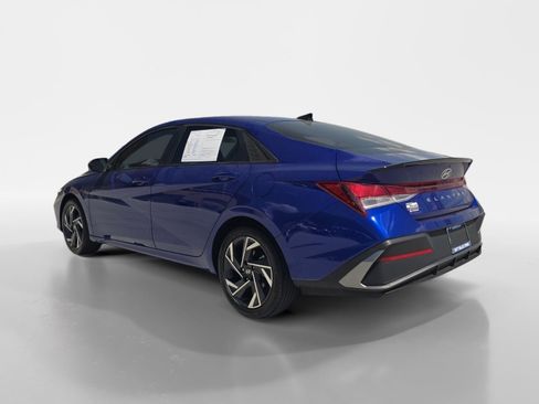 Certified 2025 Hyundai Elantra Sport image 5