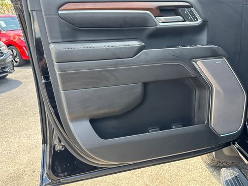 Used 2024 GMC Sierra 2500 Denali w/ Technology Package image 11