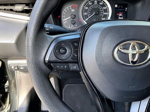 Used 2021 Toyota Corolla LE image 10