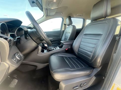 Used 2019 Ford Escape SEL image 16