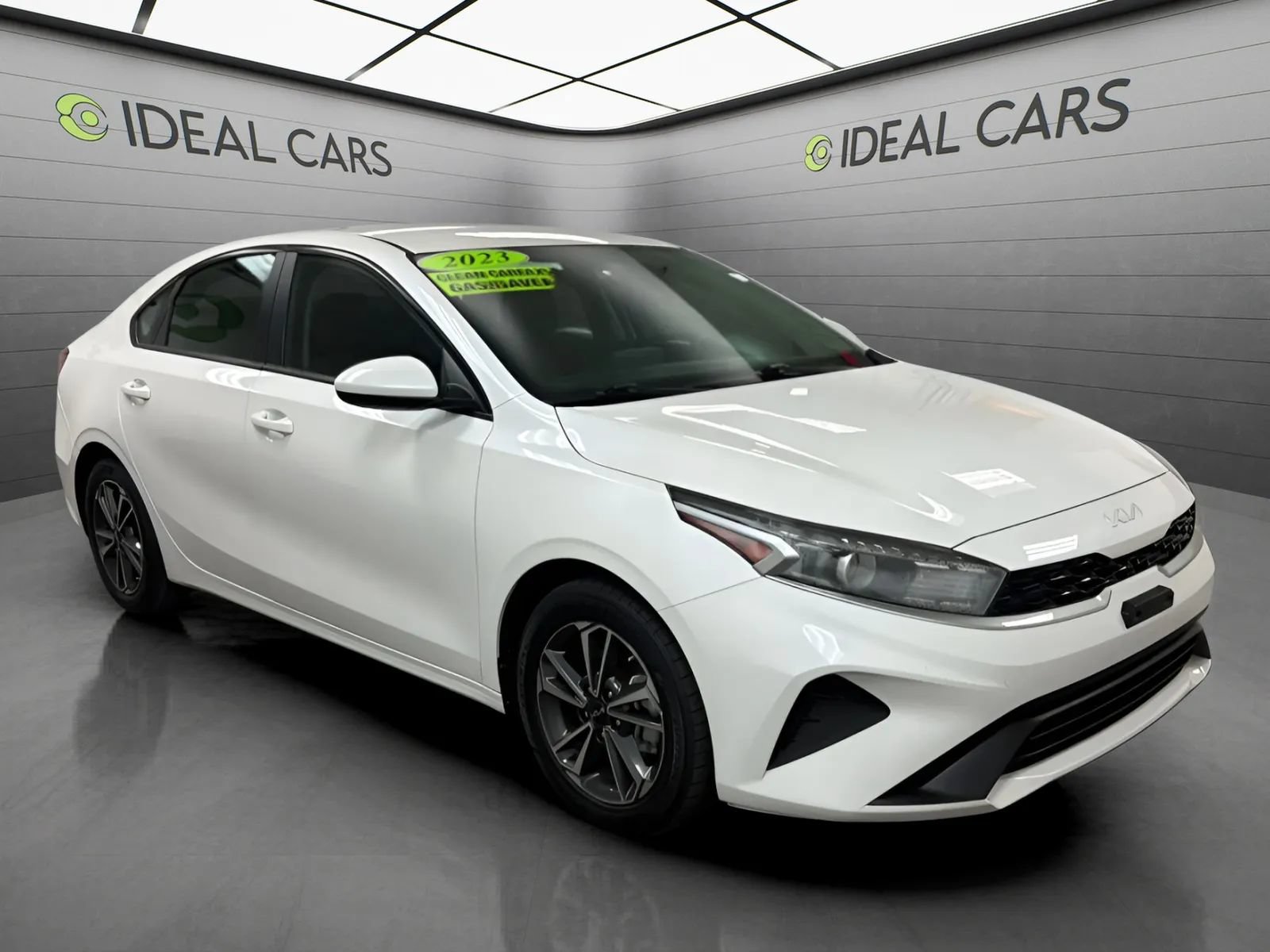 Used 2023 Kia Forte LXS FWD image 3
