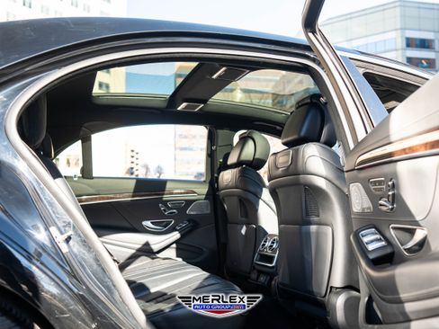 Used 2018 Mercedes-Benz S 560 4MATIC Sedan image 19