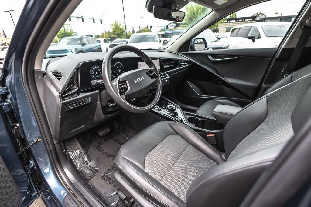 Used 2023 Kia Niro Wind FWD image 15