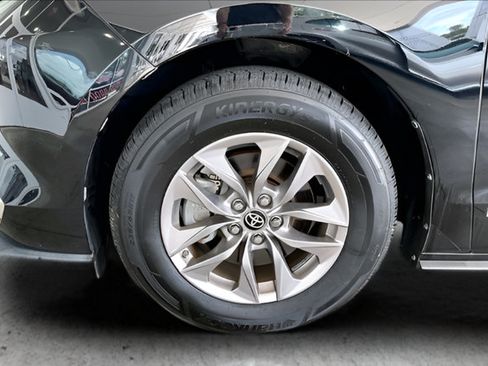 Used 2021 Toyota Sienna XLE FWD image 31