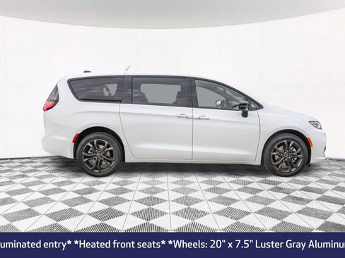 New 2026 Chrysler Pacifica Select image 15