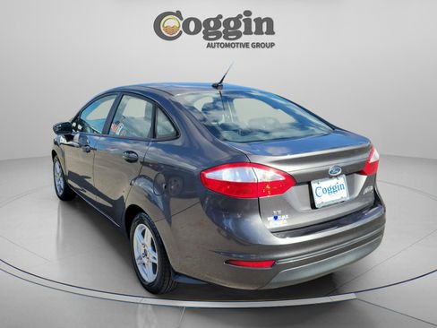 Certified 2019 Ford Fiesta SE image 2