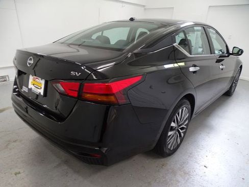 Used 2024 Nissan Altima 2.5 SV FWD image 20