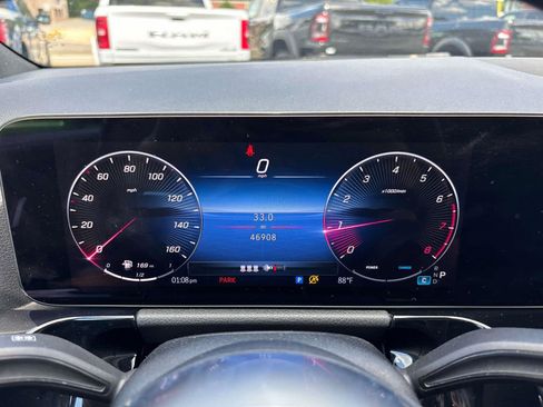Used 2025 Mercedes-Benz GLA 250 4MATIC image 24