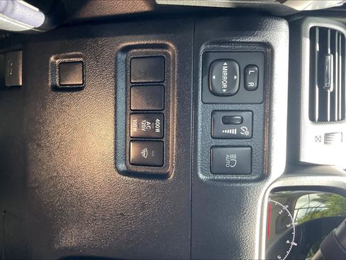 Used 2024 Toyota 4Runner SR5 Premium w/ Moonroof Package RWD image 33