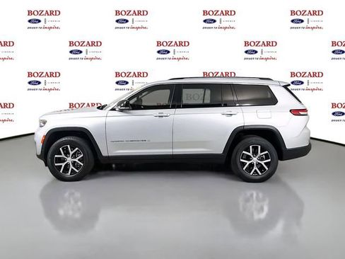 Used 2023 Jeep Grand Cherokee L Limited w/ Trailer Tow Group (B) AWD/4WD image 5