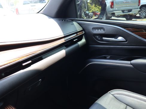 Used 2023 Cadillac Escalade Premium Luxury w/ LPO, Floor Liner Package AWD/4WD image 40