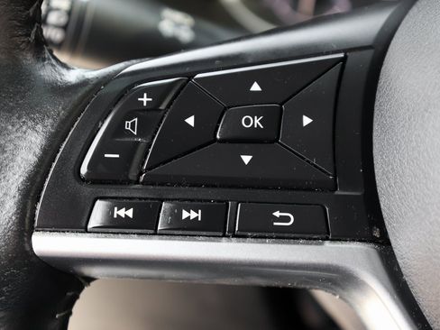 Used 2022 Nissan Sentra SV w/ Trunk Package image 18