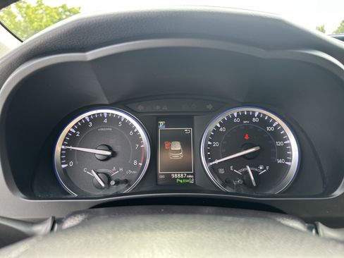 Used 2018 Toyota Highlander Limited FWD image 21