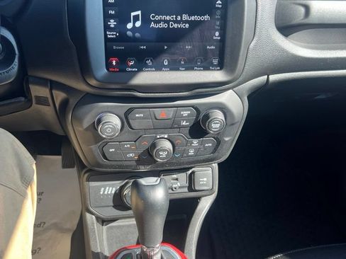 Used 2021 Jeep Renegade Trailhawk w/ Sun & Sound Group AWD/4WD image 24