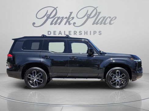 Used 2024 Lexus GX 550 w/ Accessory Package (Z1) AWD/4WD image 6