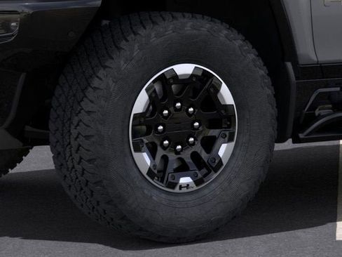 New 2025 GMC Hummer EV 2X w/ Extreme Off-Road Package image 9