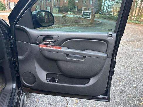 Used 2011 Chevrolet Tahoe LS w/ Convenience Package image 37