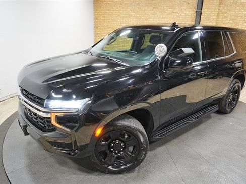 Used 2021 Chevrolet Tahoe 2WD w/ 1FL Safety Package image 2