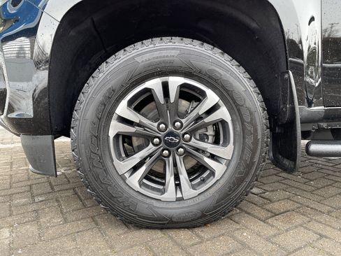 Used 2022 Chevrolet Colorado Z71 w/ Safety Package image 11