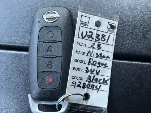 Used 2023 Nissan Rogue SV AWD/4WD image 14