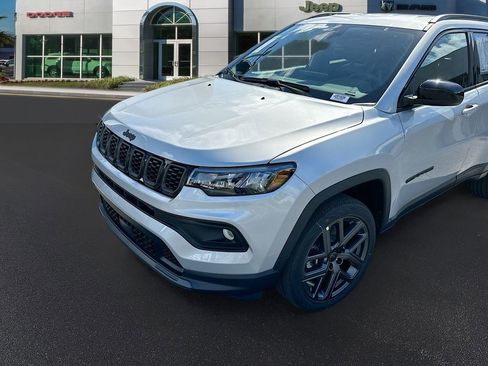 New 2026 Jeep Compass Latitude image 3