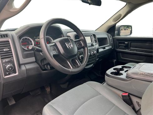 Used 2018 RAM 1500 Express w/ Black Ram 1500 Express Group AWD/4WD image 16