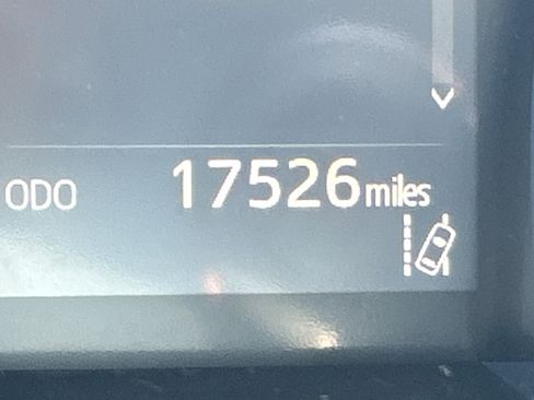 Used 2018 Toyota Camry SE w/ Moonroof Package image 23