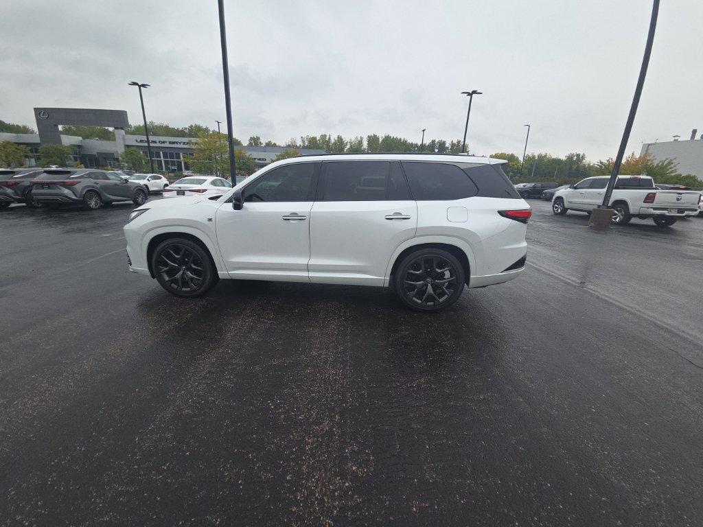 Used 2024 Lexus TX 500h AWD w/ Technology Package image 6