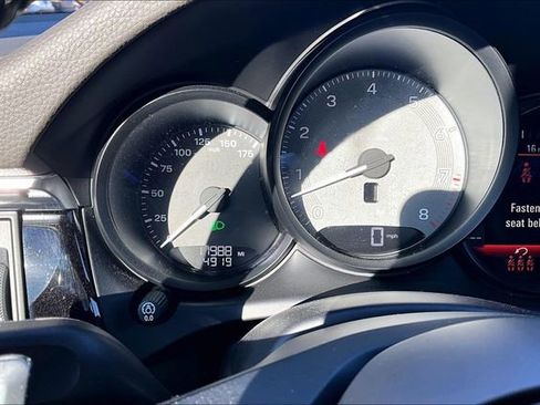 Used 2024 Porsche Macan S image 12