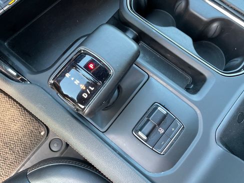 Used 2024 GMC Sierra 1500 AT4 w/ Technology Package image 25