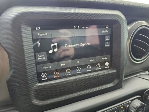 Used 2019 Jeep Wrangler Sport AWD/4WD image 40