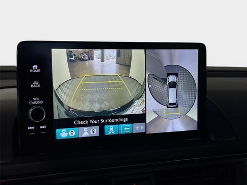 Used 2023 Honda Pilot TrailSport image 16