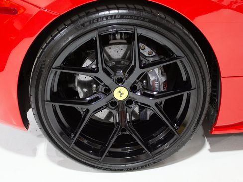 Used 2018 Ferrari 488 GTB RWD image 40