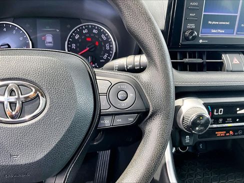 Used 2020 Toyota RAV4 XLE AWD/4WD image 24