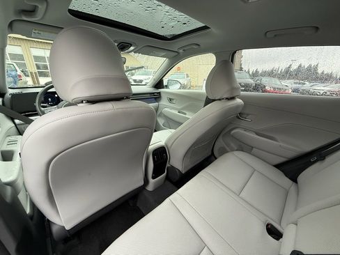 Certified 2025 Hyundai Kona Limited image 18