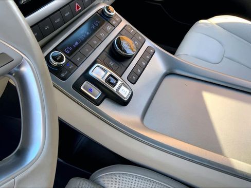 Used 2023 Hyundai Palisade Limited image 17