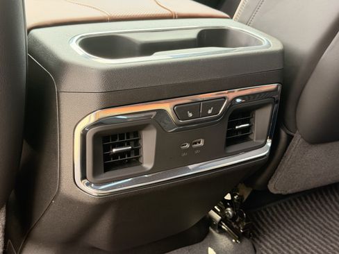 Used 2026 GMC Sierra 1500 Denali Ultimate AWD/4WD image 36
