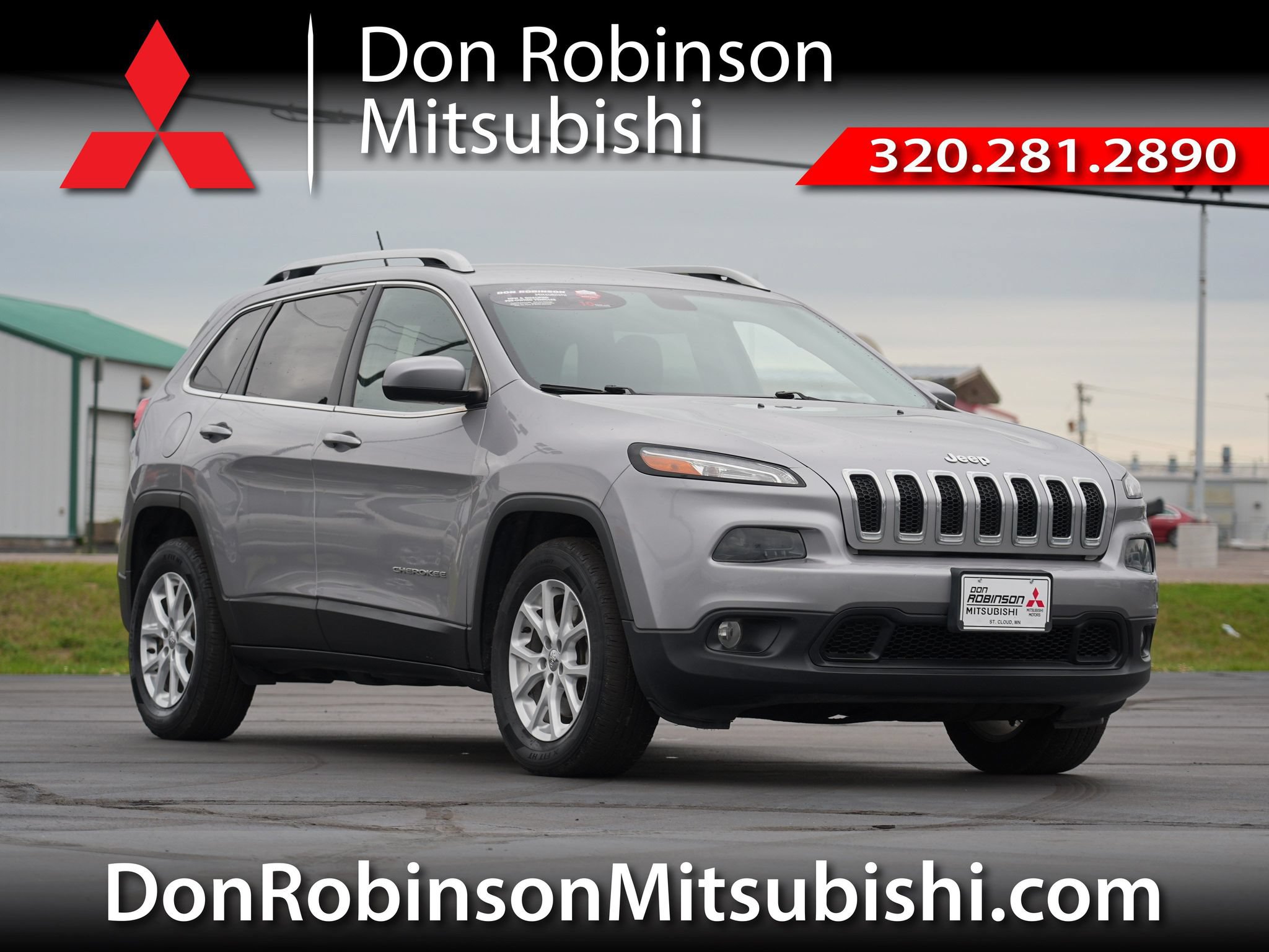 Used 2018 Jeep Cherokee Latitude w/ Safety Group AWD/4WD image 1