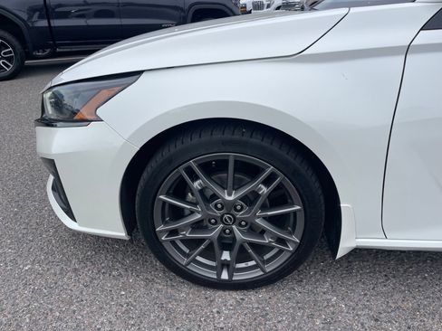 Used 2023 Nissan Altima 2.0 SR image 12