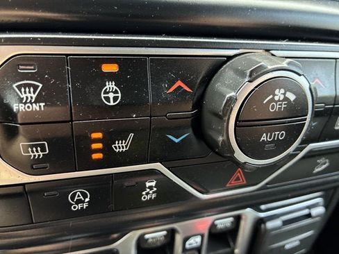 Certified 2019 Jeep Wrangler Unlimited Sahara w/ Cold Weather Group image 25